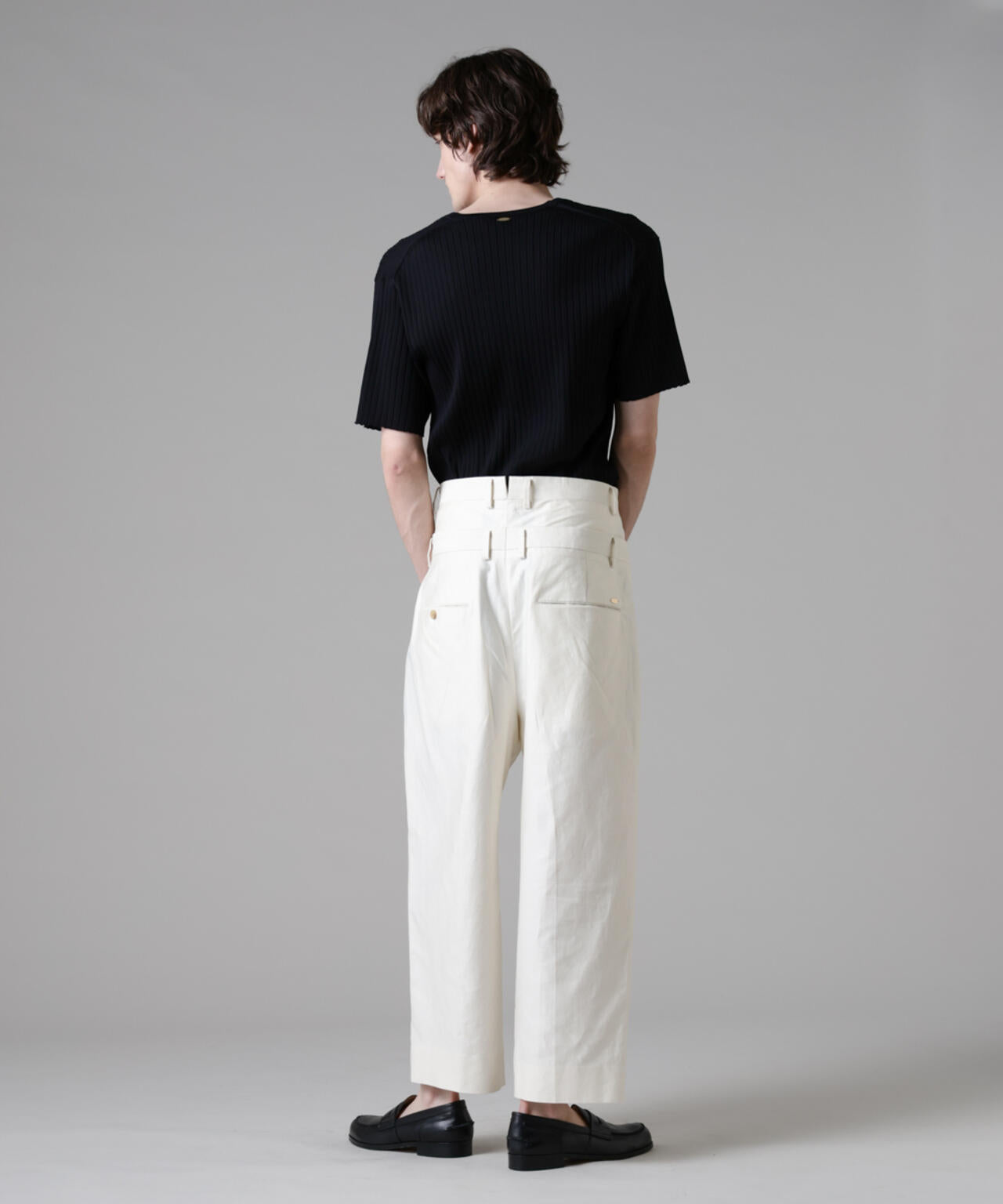 「ASSEMBLANC」ウォッシャブルシルクワイドリブVネックニットTシャツ