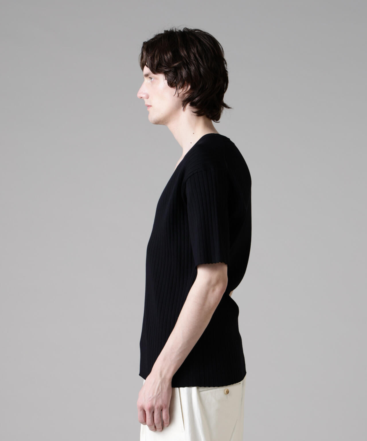 「ASSEMBLANC」ウォッシャブルシルクワイドリブVネックニットTシャツ