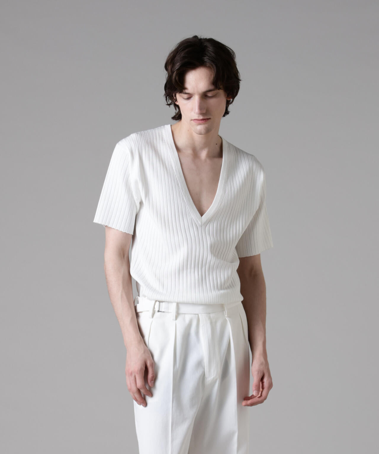 「ASSEMBLANC」ウォッシャブルシルクワイドリブVネックニットTシャツ