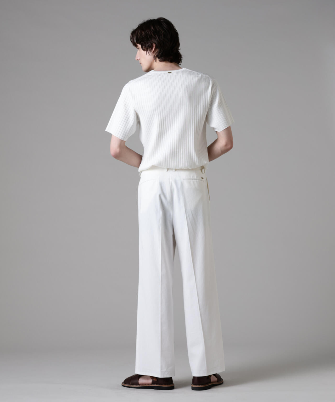 「ASSEMBLANC」ウォッシャブルシルクワイドリブVネックニットTシャツ