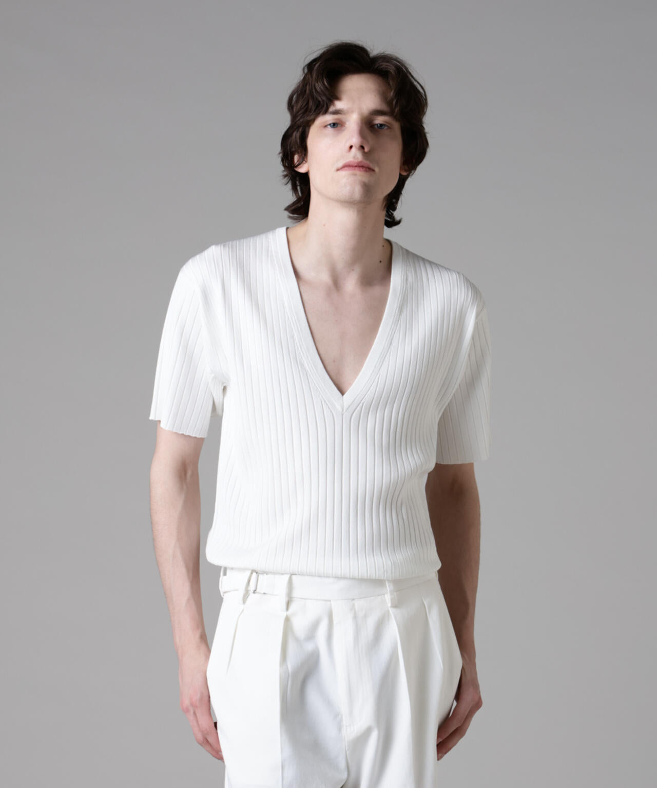 「ASSEMBLANC」ウォッシャブルシルクワイドリブVネックニットTシャツ