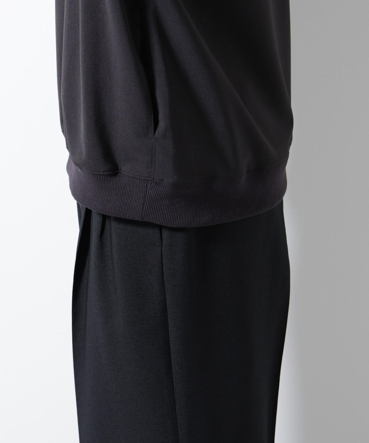 エアリーストレッチ布帛Tシャツ